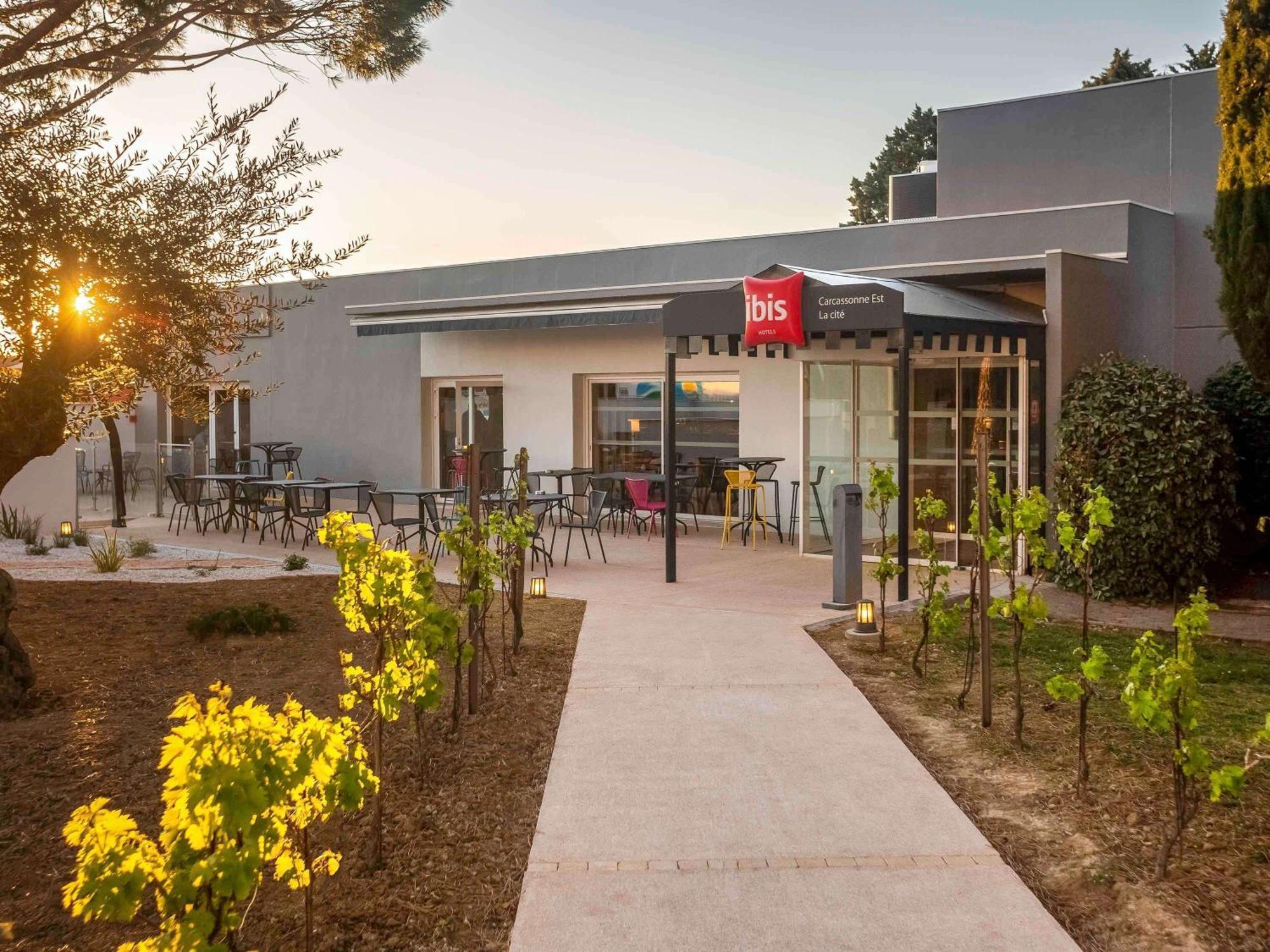 Ibis Carcassonne Est La Cite Hotel Exterior photo